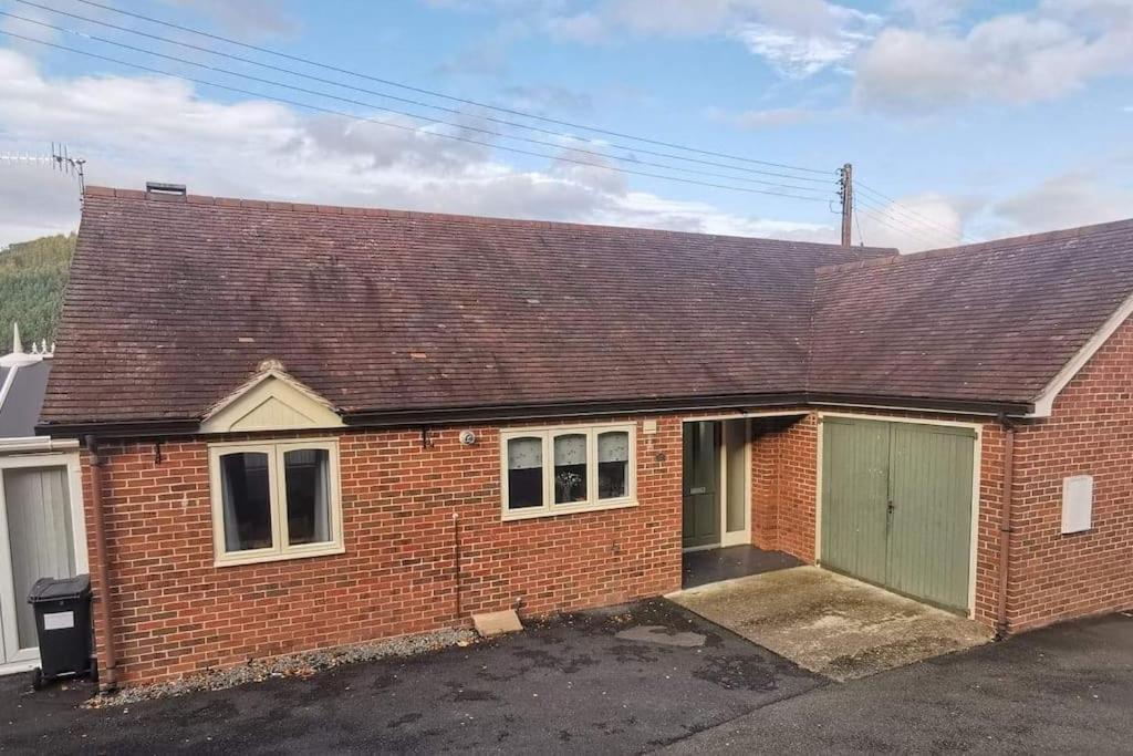 Twyngaer, A Spacious 3 Bedroom Bungalow Sleeps 5 Knighton  Exterior foto